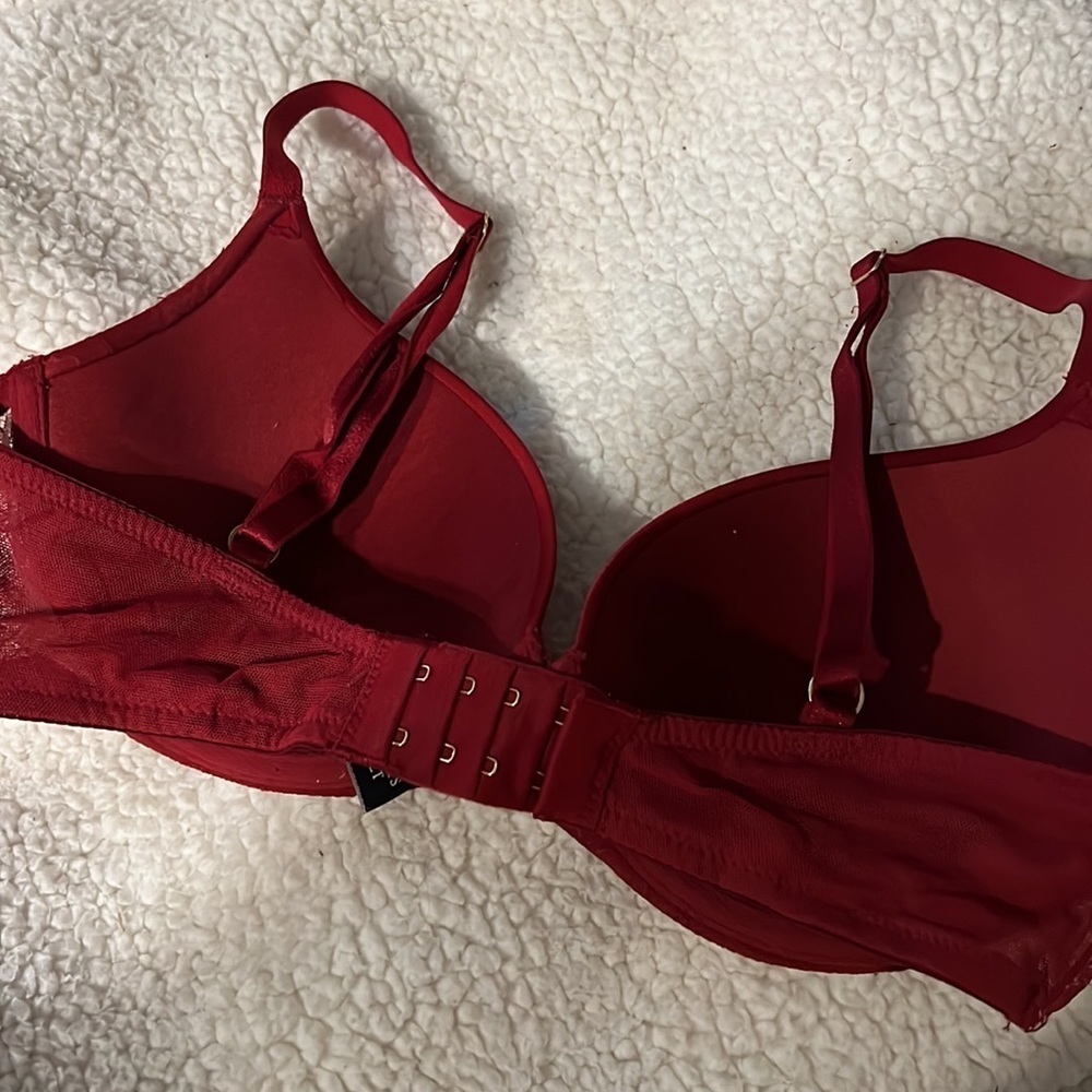 VICTORIA’S Secret bra - Picture 2 of 6